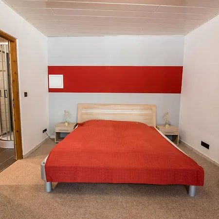 Weinschloesschen Im Weingut Roos