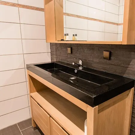 Hotel Weinschloesschen Im Weingut Roos 3*