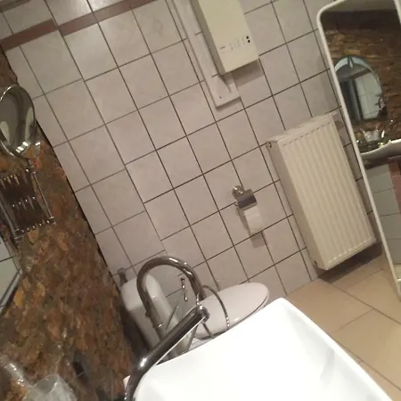 Hotel Weinschloesschen Im Weingut Roos 3*