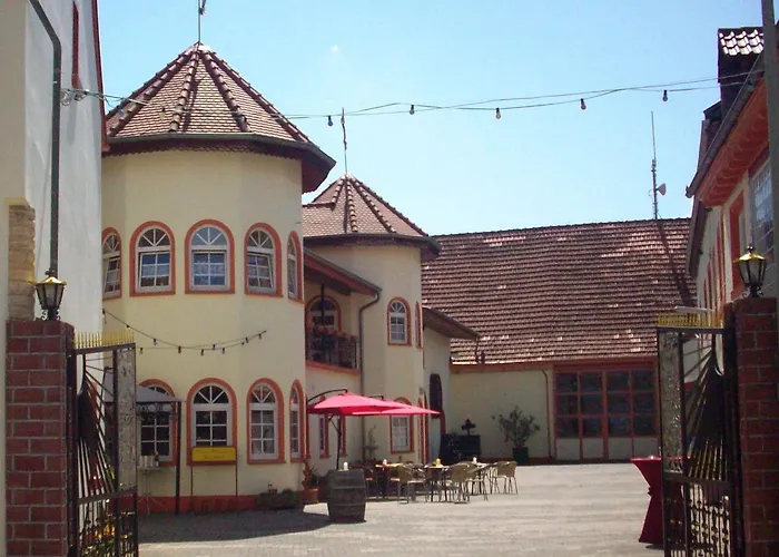 Hotell Weinschloesschen Im Weingut Roos 3*