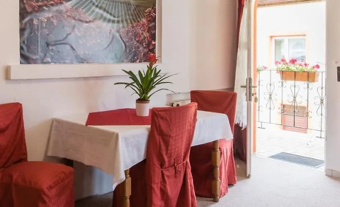 Weinschloesschen Im Weingut Roos Hotell 3*