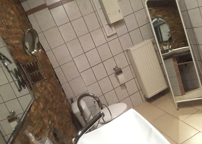 Hotell Weinschloesschen Im Weingut Roos 3*